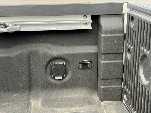 Used 2024 Nissan Frontier SV w/ SV Convenience Package image 36