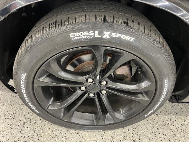 Used 2020 Dodge Challenger SXT RWD image 33