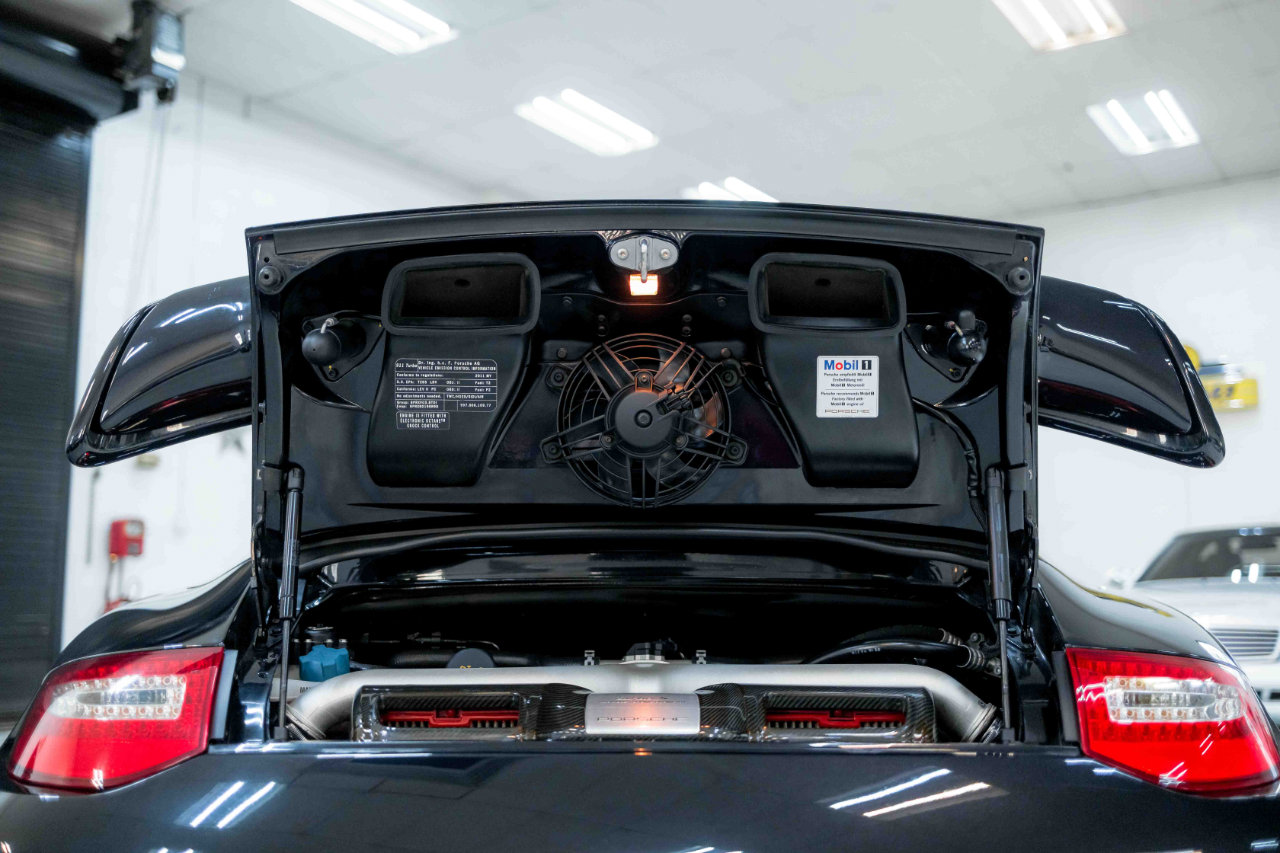 Used 2011 Porsche 911 Turbo S image 85