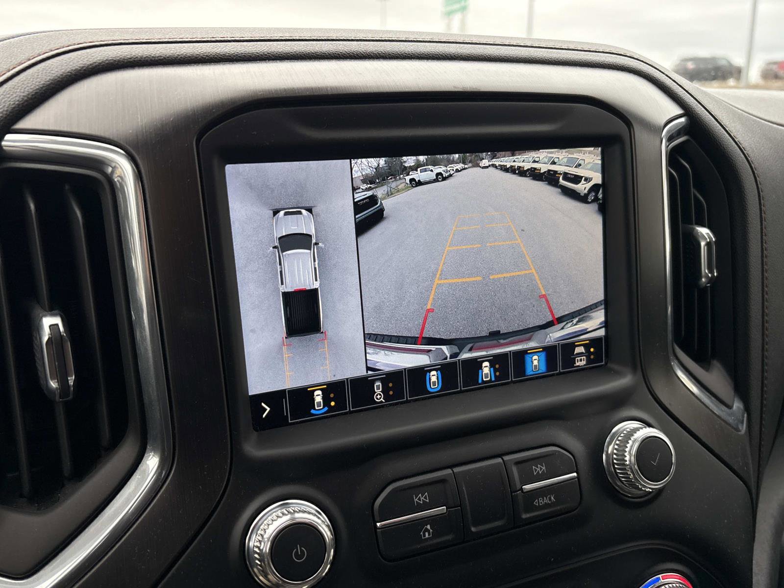 Certified 2021 GMC Sierra 2500 AT4 w/ AT4 Premium Plus Package image 22