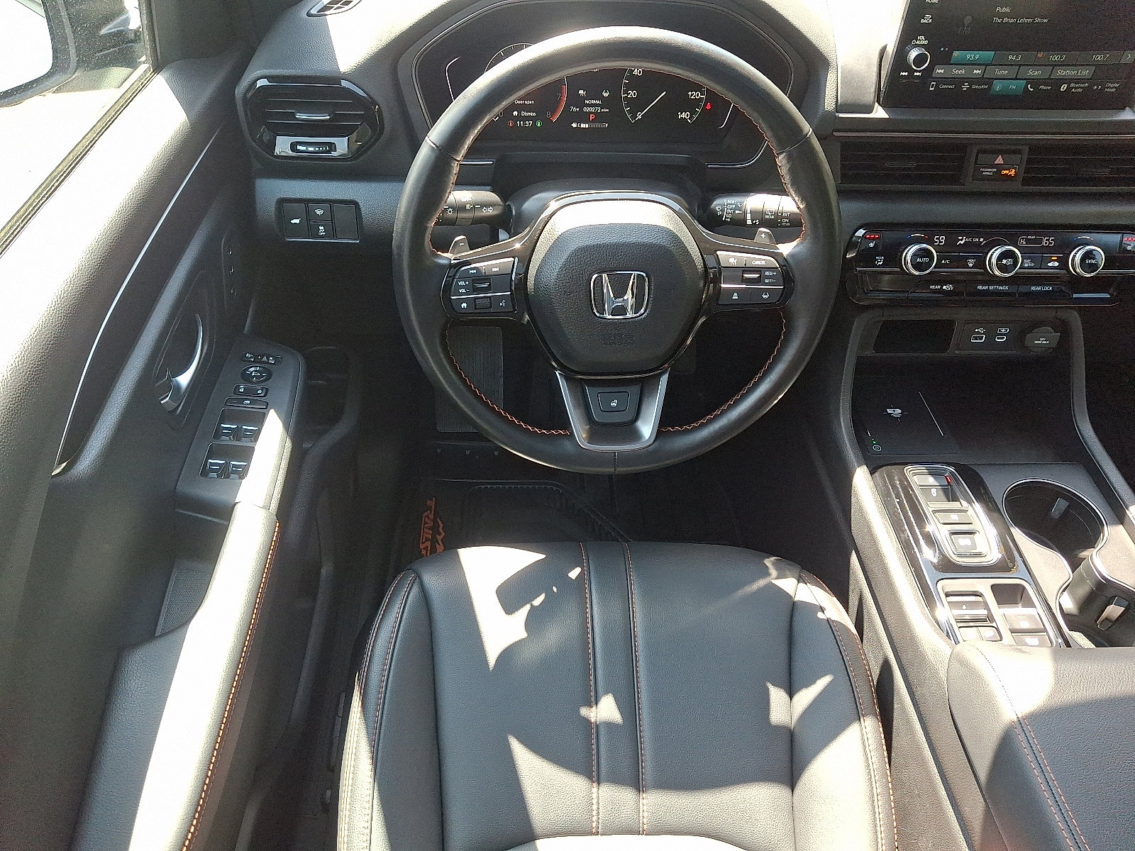 Used 2023 Honda Pilot TrailSport image 14