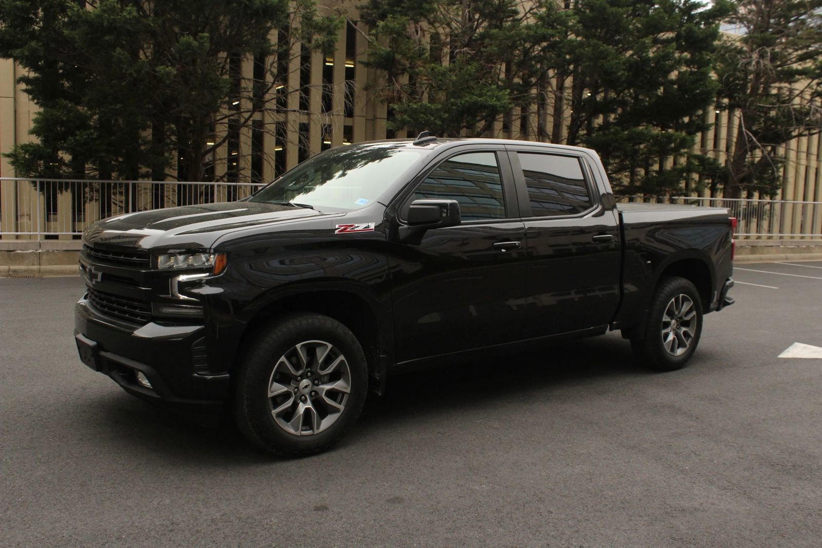Used 2022 Chevrolet Silverado 1500 RST w/ Z71 Off-Road Package AWD/4WD image 13