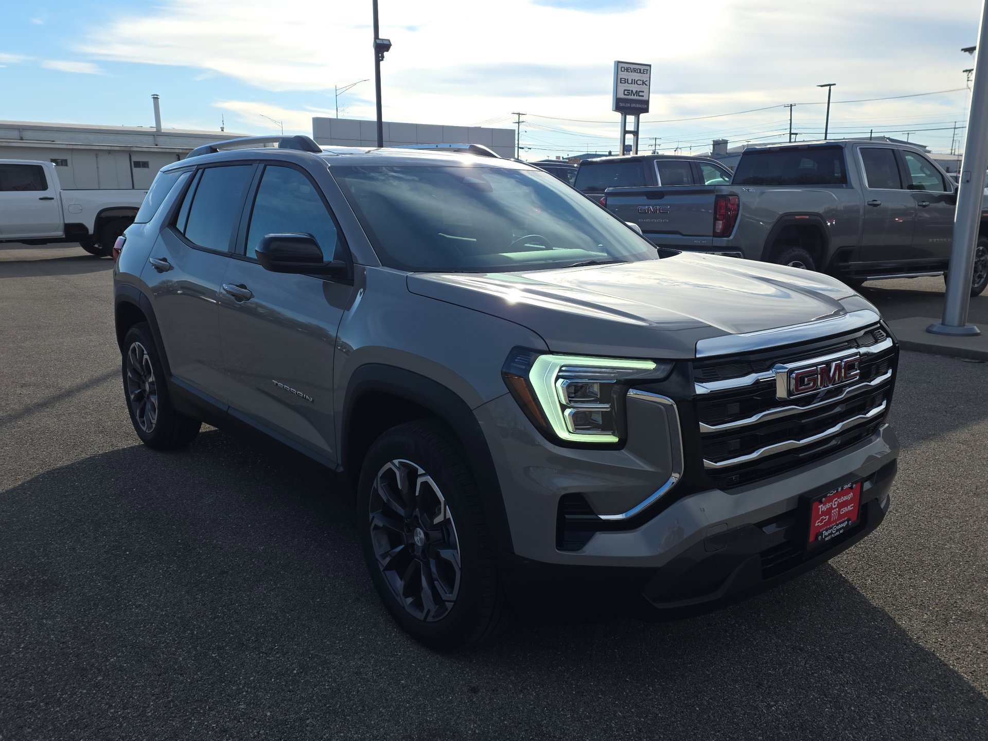 New 2026 GMC Terrain Elevation w/ Elevation Premium Package image 2