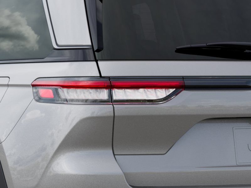 New 2026 Jeep Grand Cherokee Altitude RWD image 9