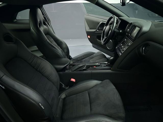 Used 2012 Nissan GT-R Premium image 61