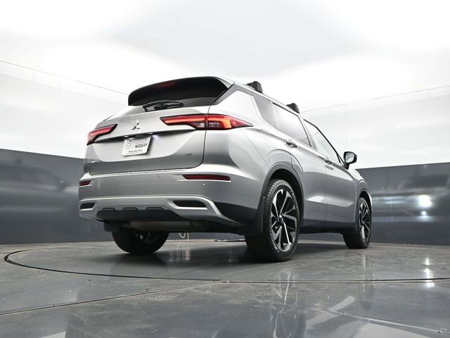 Used 2022 Mitsubishi Outlander SE AWD/4WD image 30