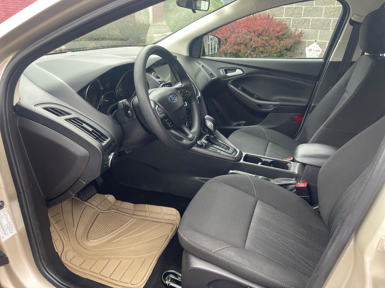 Used 2017 Ford Focus SEL FWD image 17
