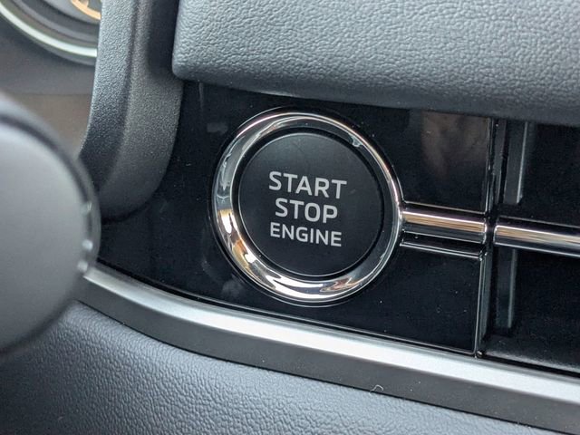 New 2026 Mitsubishi Outlander SE image 31