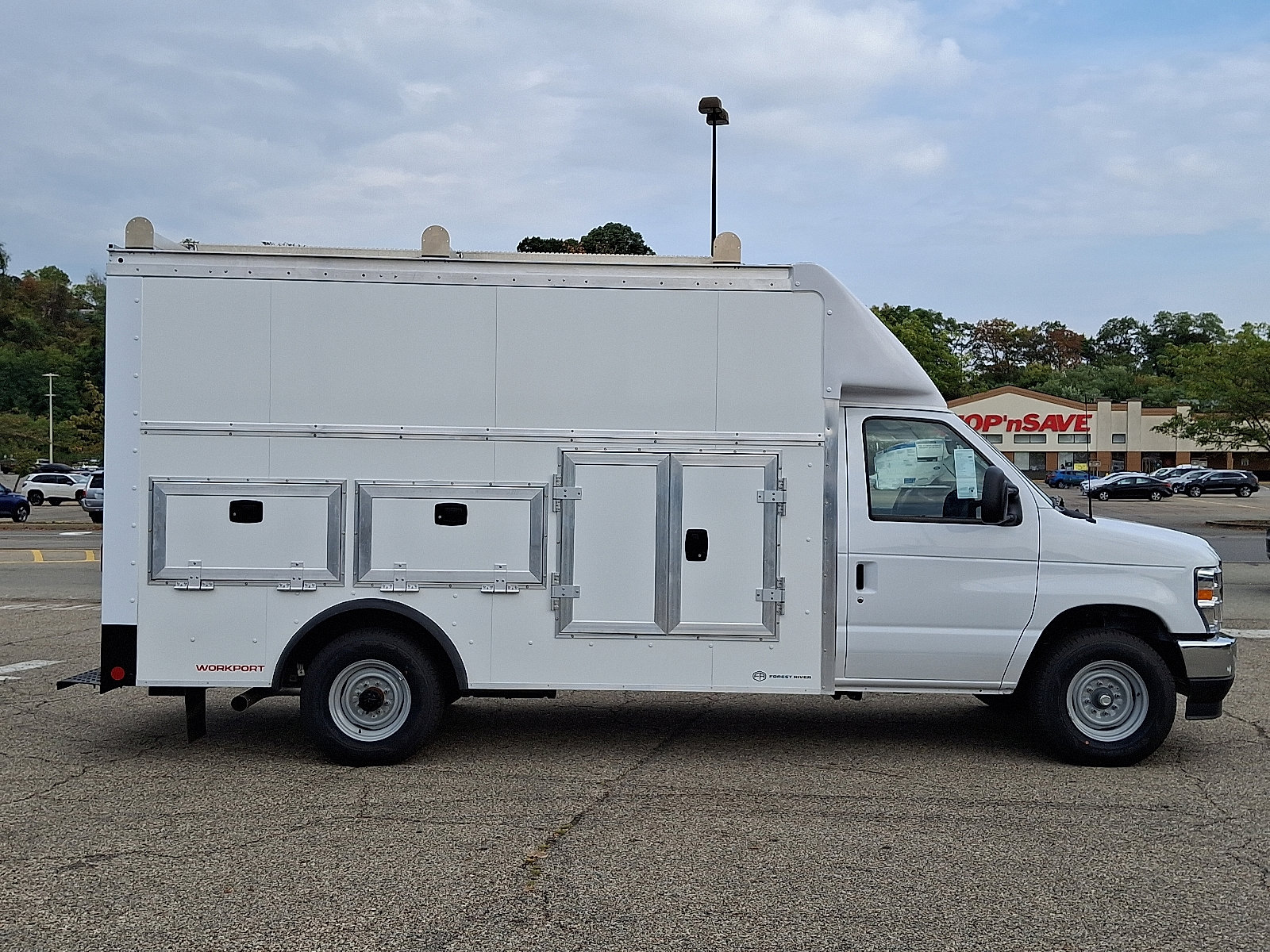 New 2026 Ford E-350 and Econoline 350 Super Duty w/ Power Equipment Group image 7