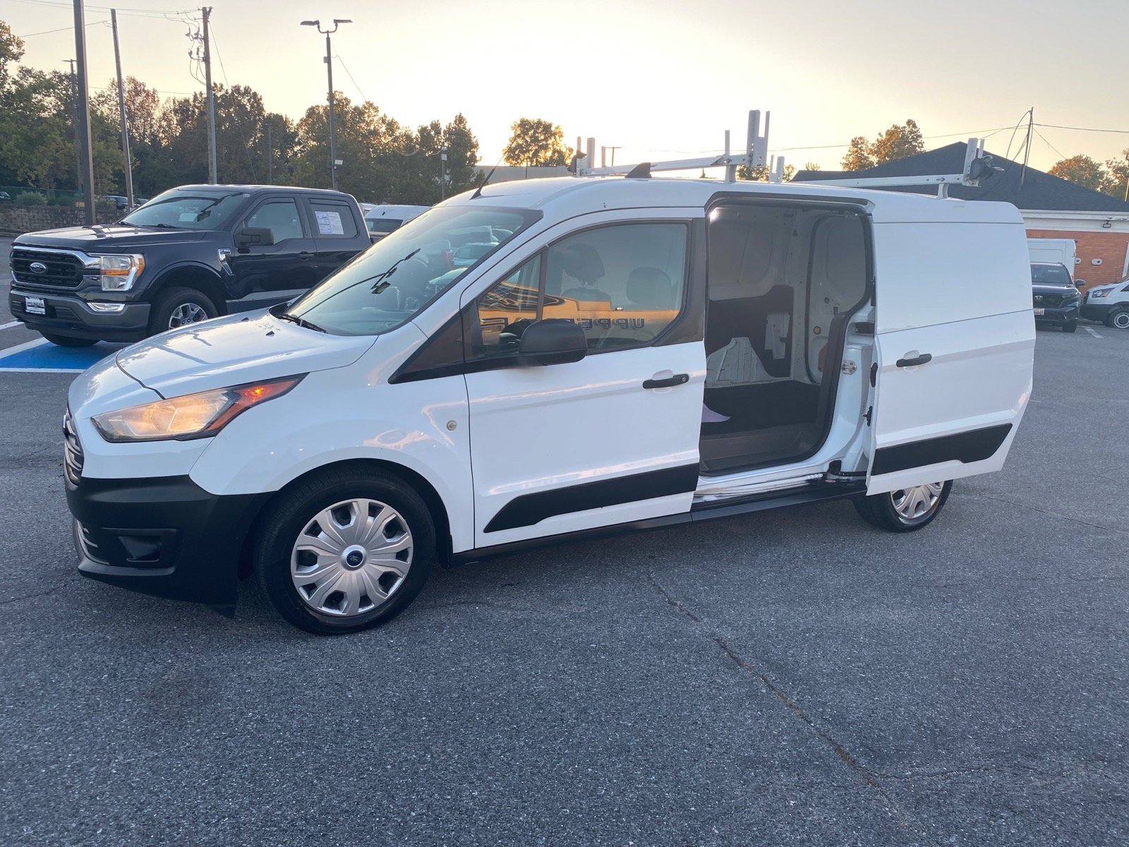 Used 2020 Ford Transit Connect XL FWD image 14