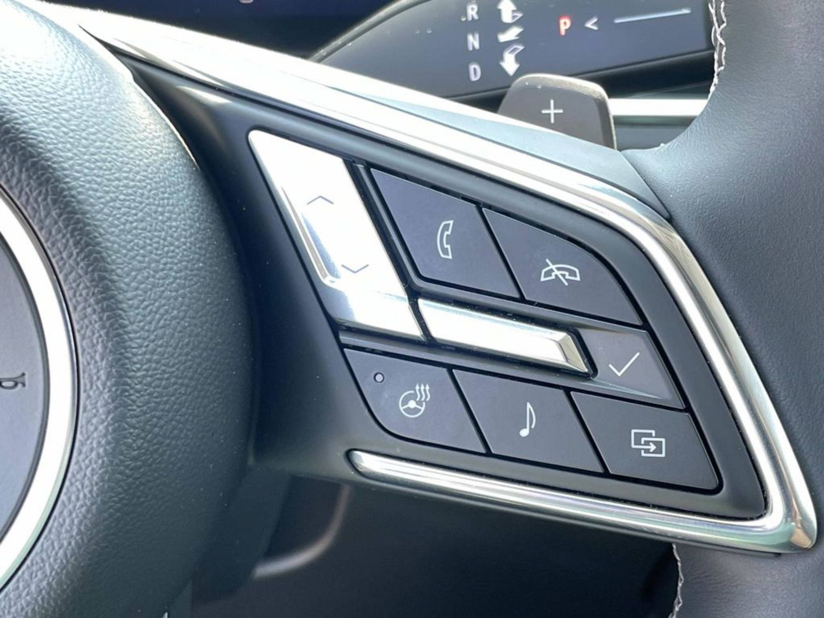 Used 2024 Buick Envision Preferred AWD/4WD image 28