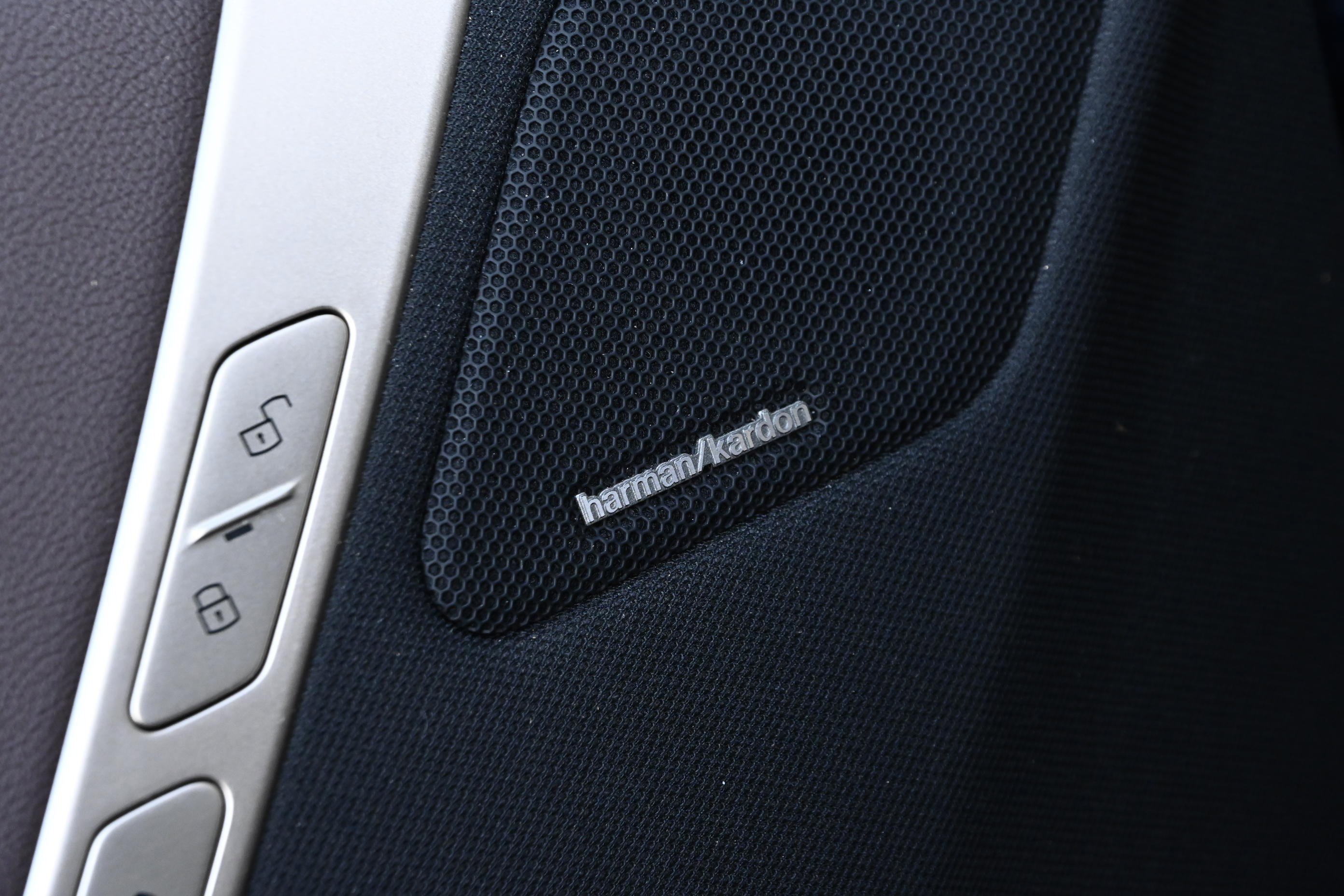 Certified 2025 BMW iX xDrive50 image 29