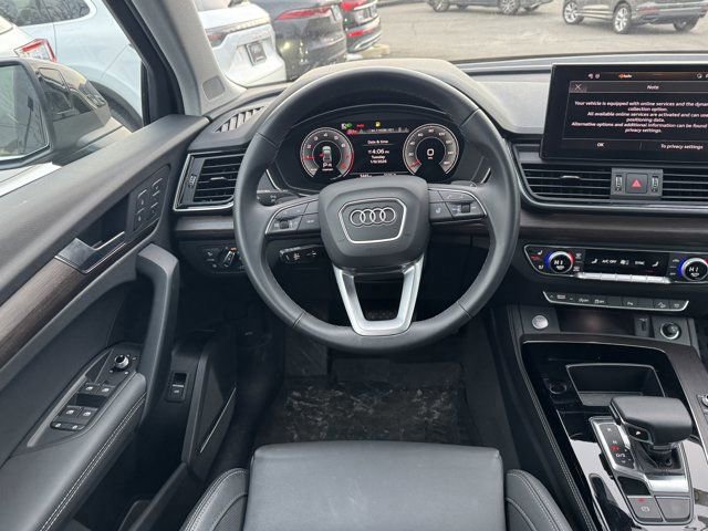 Certified 2025 Audi Q5 2.0T Premium Plus w/ Premium Plus Package AWD/4WD image 13