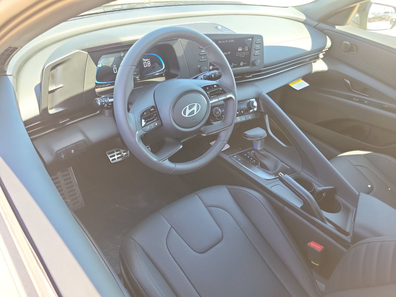 New 2026 Hyundai Elantra SEL Sport FWD image 6