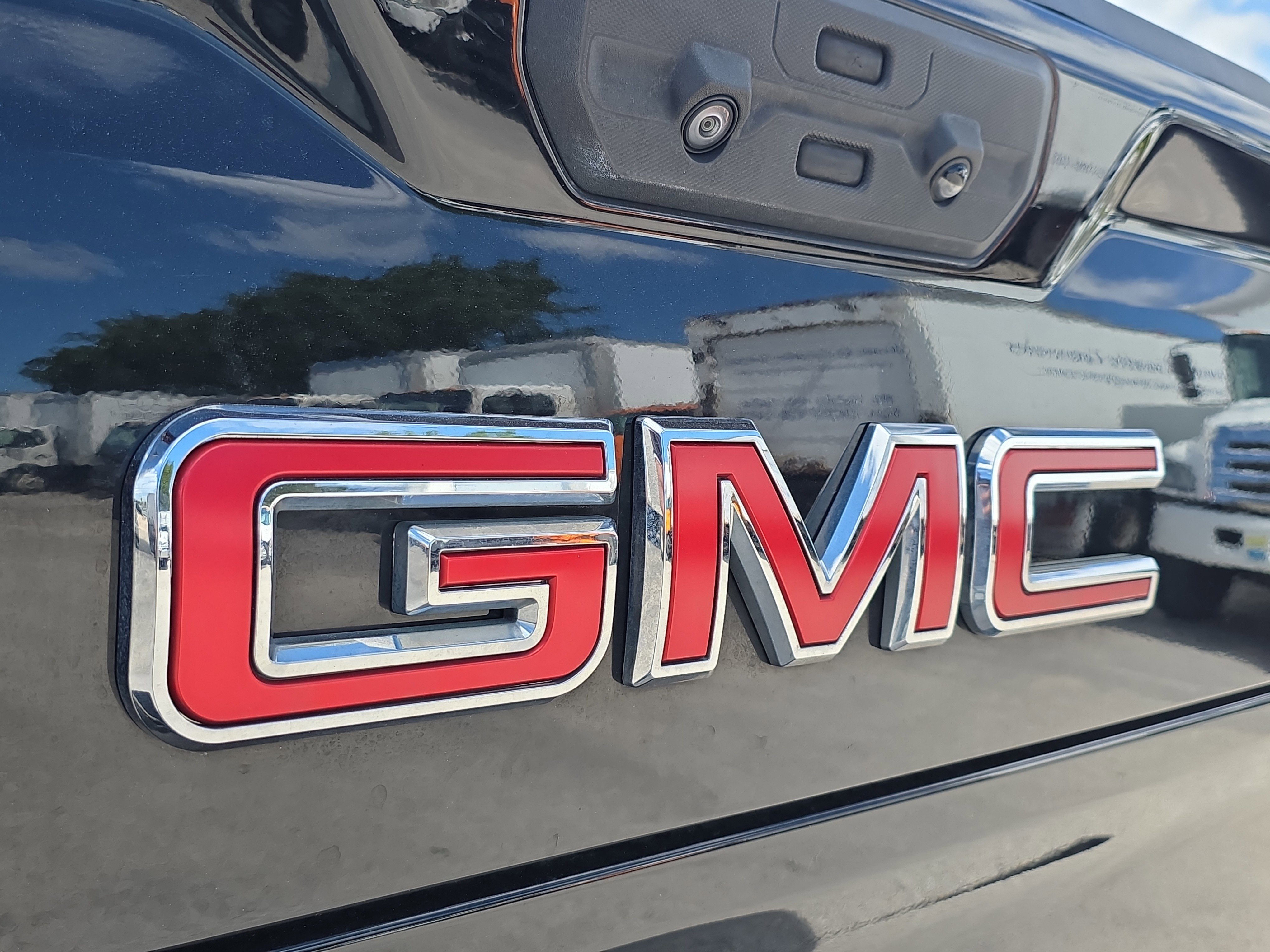 Used 2022 GMC Sierra 1500 Denali w/ Denali Reserve Package AWD/4WD image 9