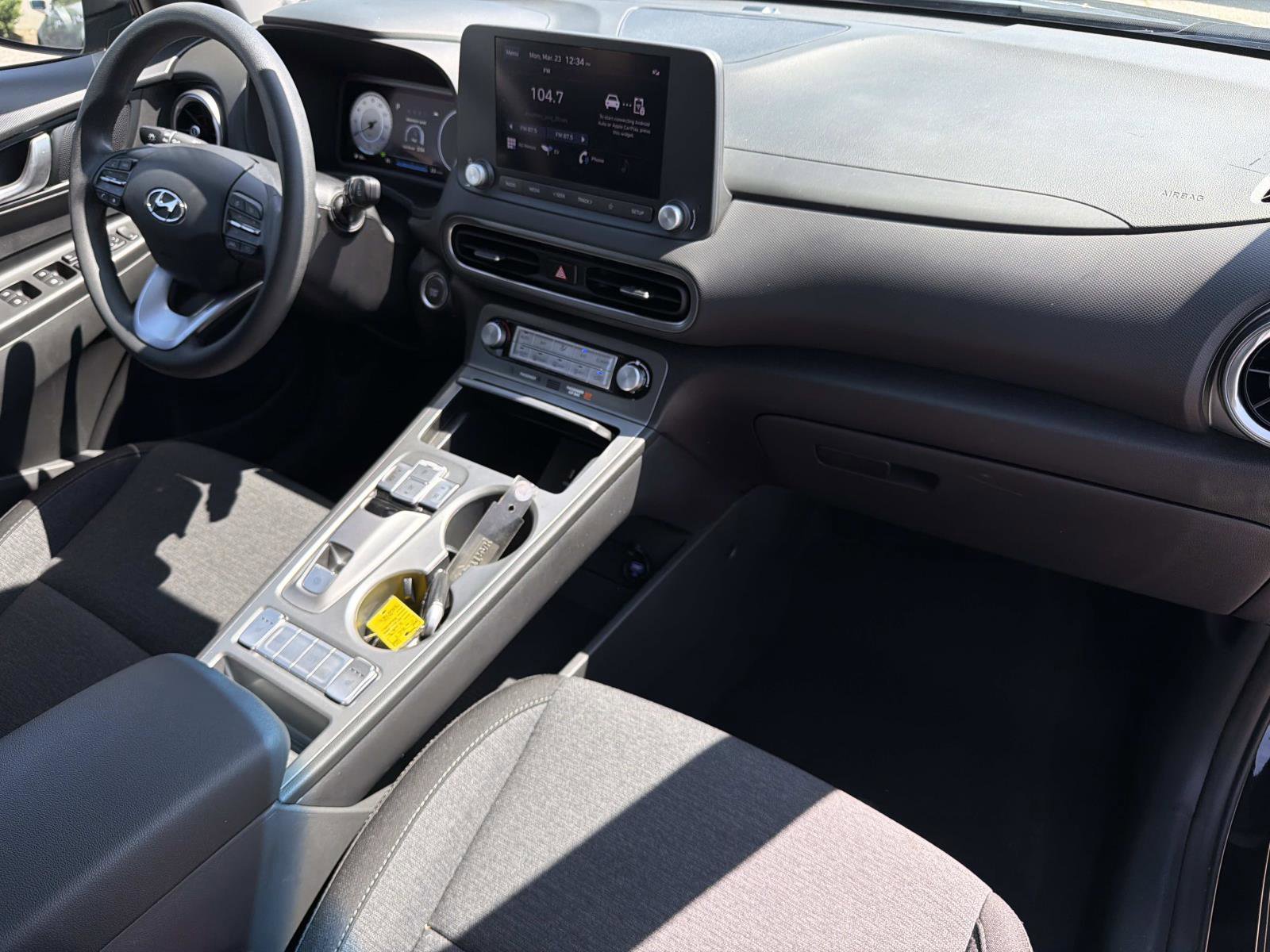 Used 2023 Hyundai Kona SE image 25