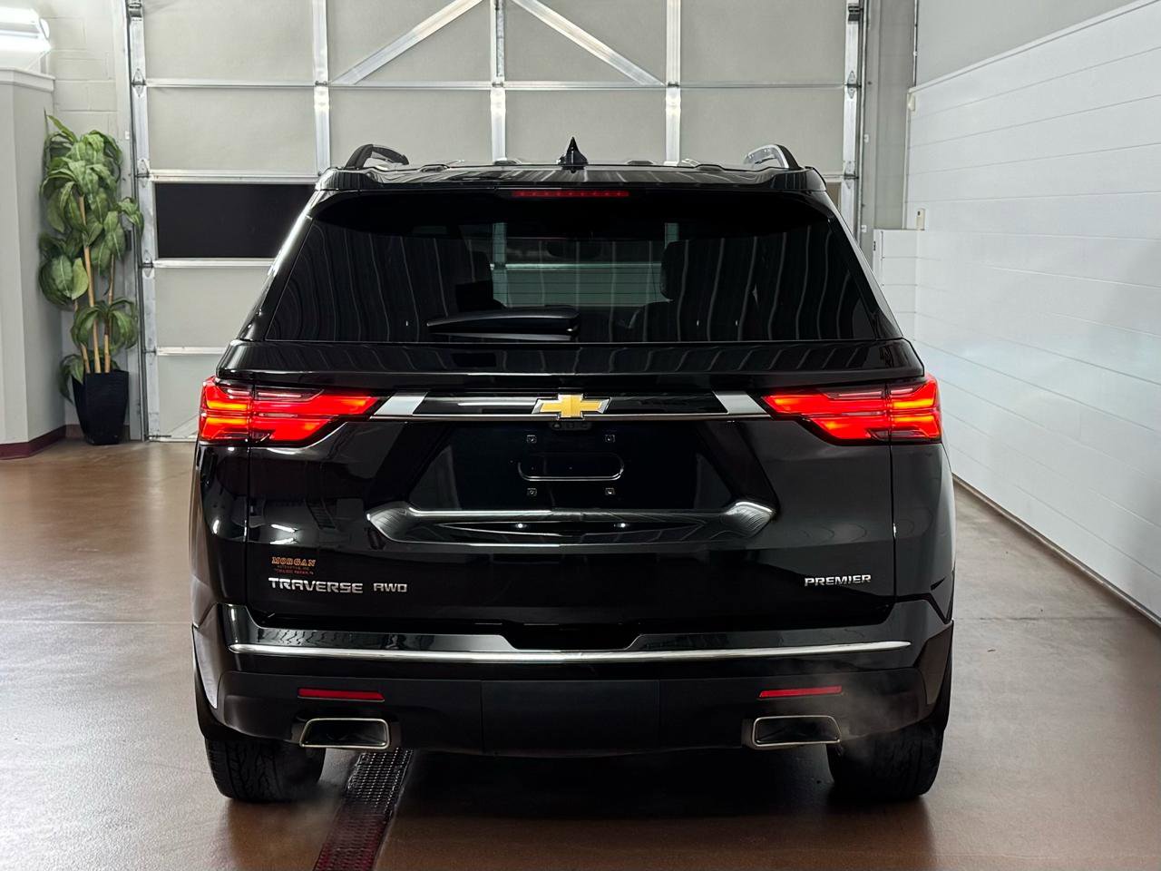 Used 2023 Chevrolet Traverse Premier w/ LPO, Floor Liner Package AWD/4WD image 4