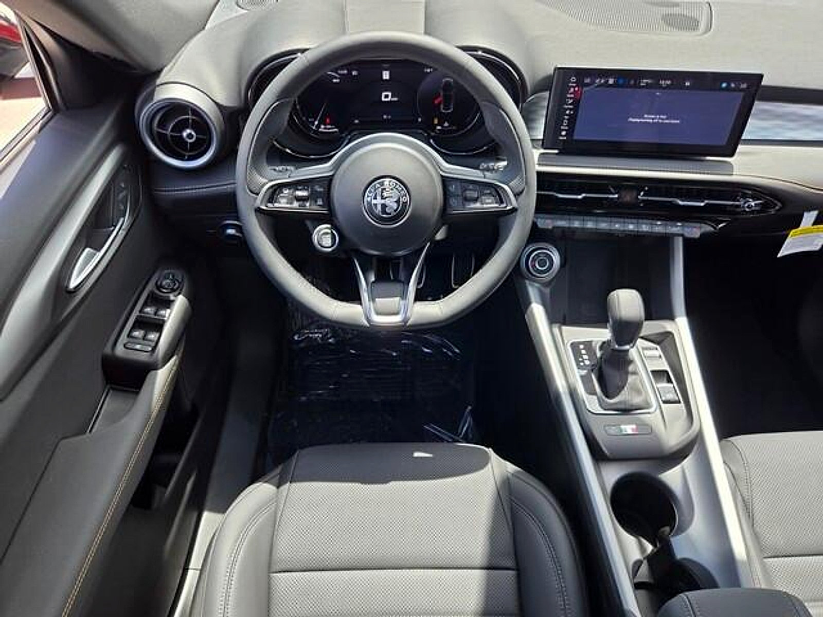 New 2026 Alfa Romeo Tonale w/ Black Premium Package AWD/4WD image 7