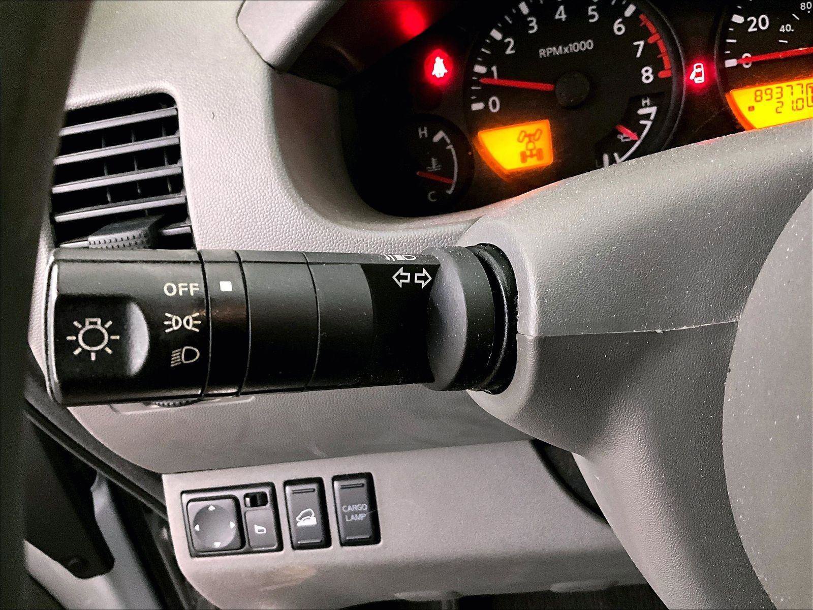 Used 2015 Nissan Frontier SV image 31