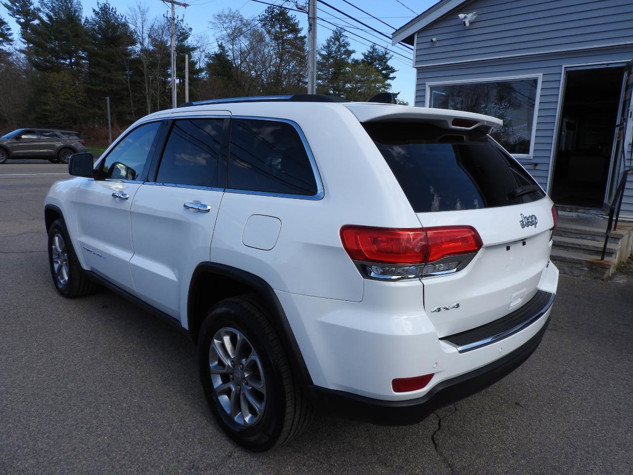 Used 2015 Jeep Grand Cherokee Limited AWD/4WD image 3