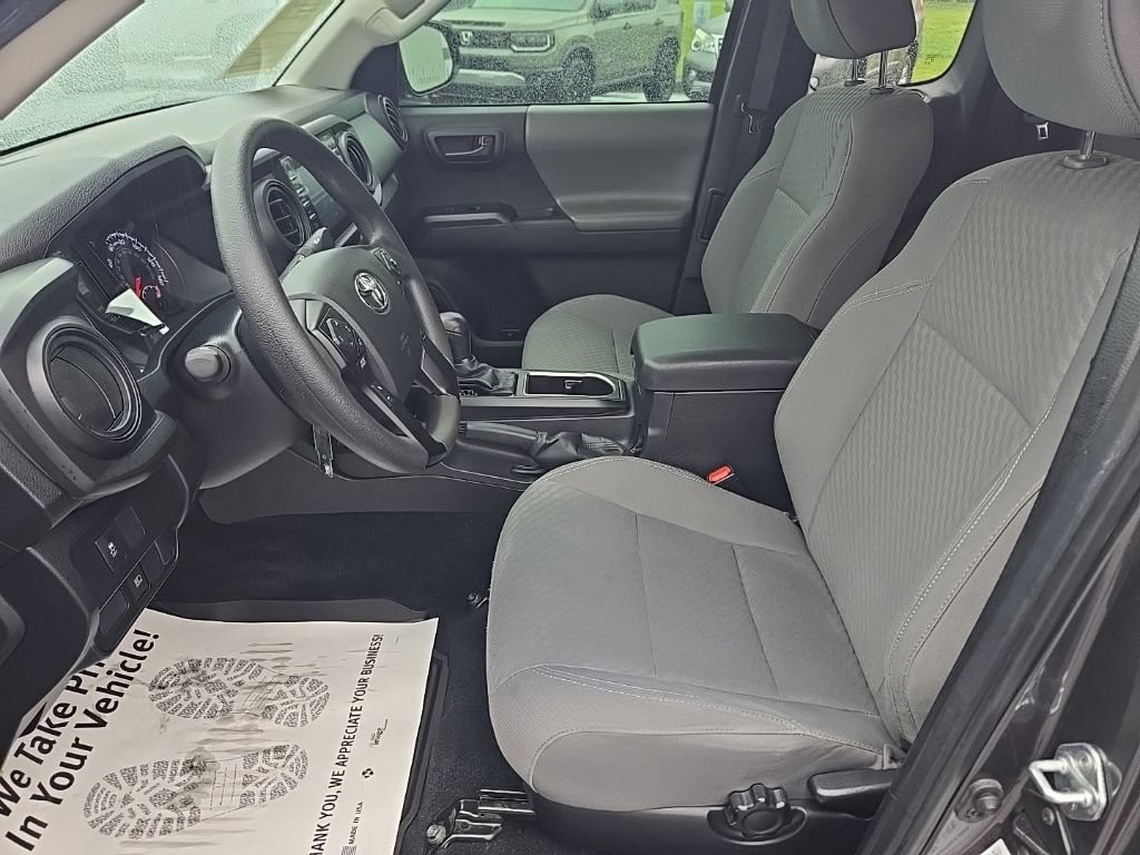 Used 2022 Toyota Tacoma SR w/ SX Package AWD/4WD image 26