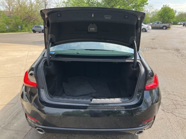 Used 2025 BMW 330i xDrive Sedan w/ Convenience Package image 35