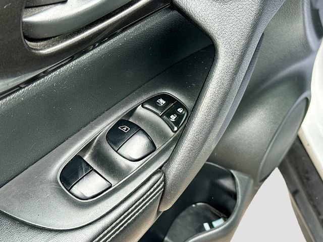 Used 2019 Nissan Rogue S AWD/4WD image 18