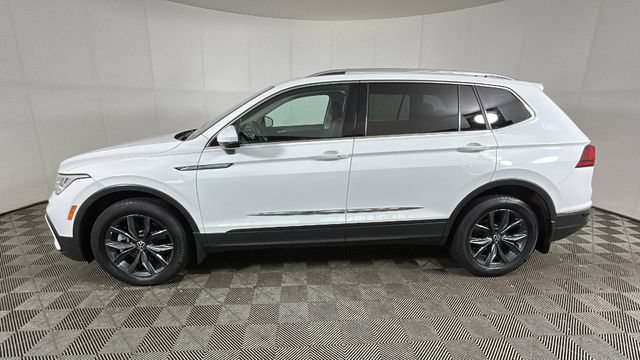 Used 2022 Volkswagen Tiguan SE AWD/4WD image 5