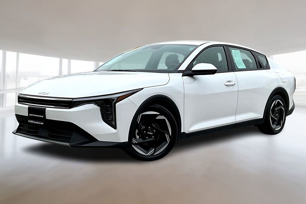 Certified 2025 Kia K4 EX image 1