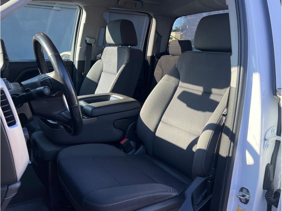 Used 2018 GMC Sierra 2500 SLE w/ HD SLE Preferred Plus Package image 8