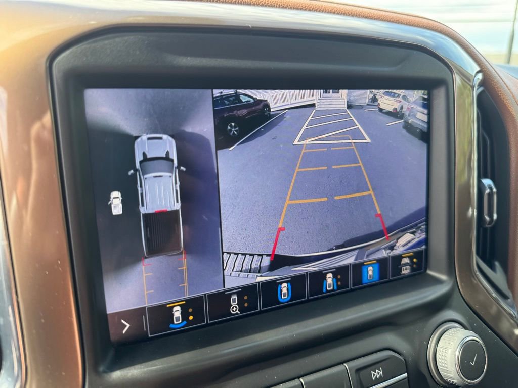 Used 2022 Chevrolet Silverado 2500 High Country w/ Z71 Off-Road Package image 32