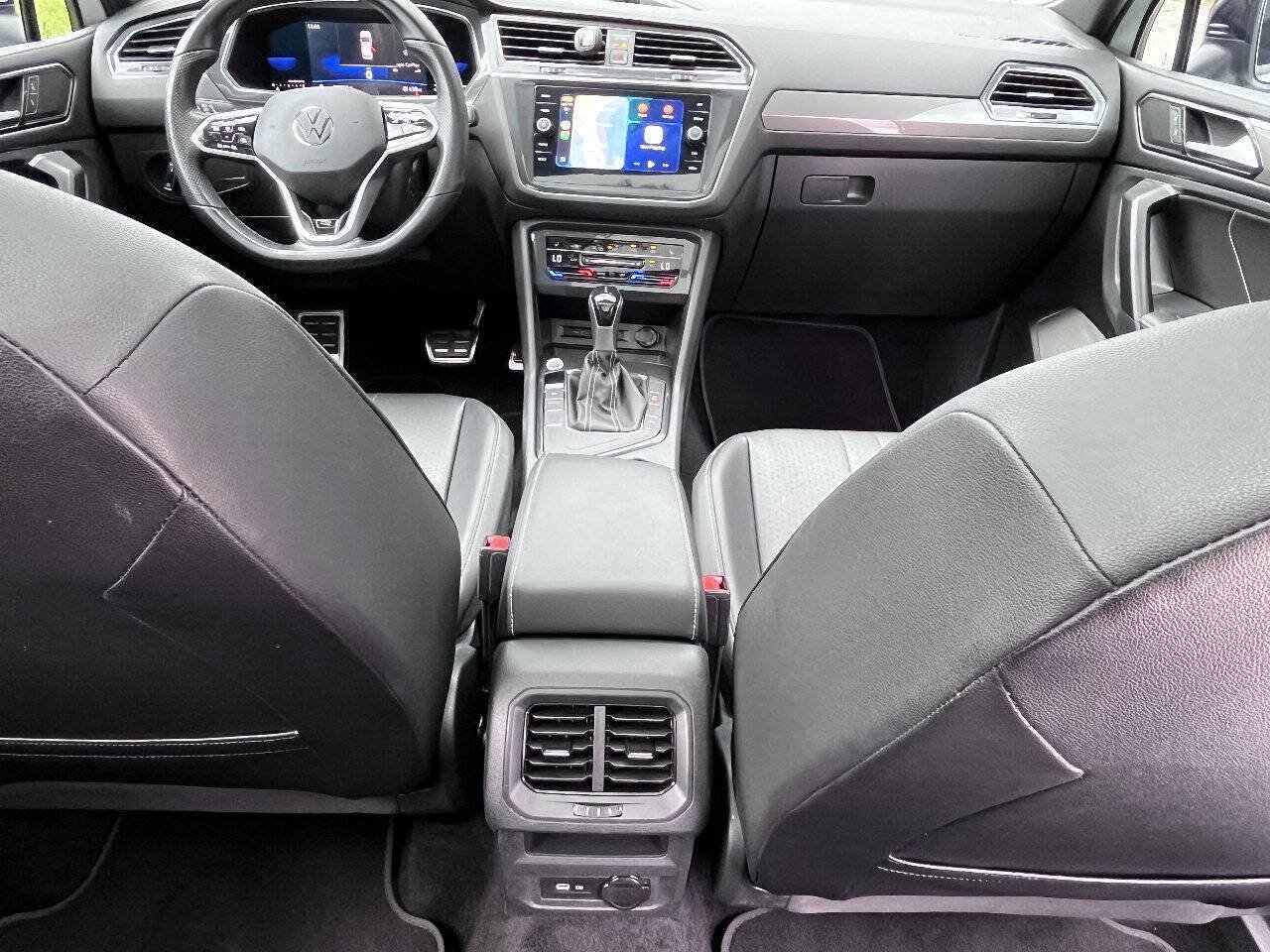 Used 2023 Volkswagen Tiguan SE R-Line FWD image 29