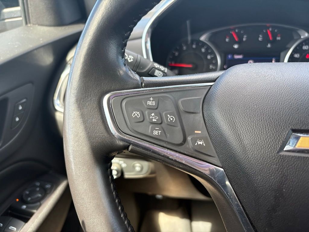 Used 2020 Chevrolet Equinox LT w/ Driver Convenience Package image 16