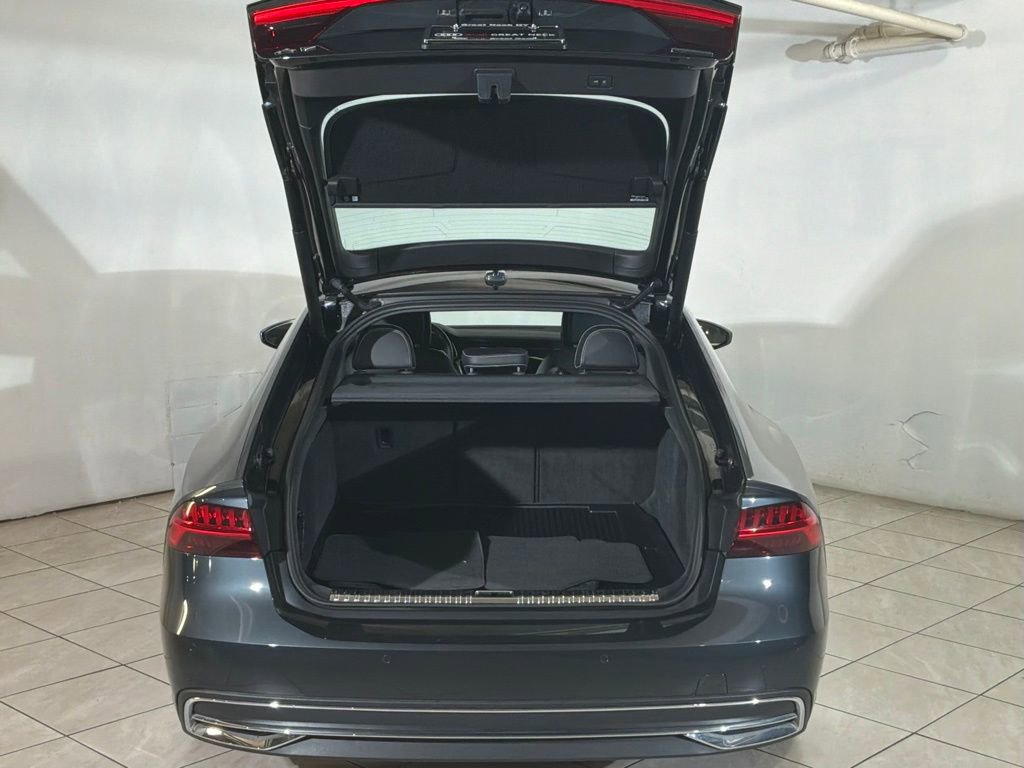 Used 2023 Audi A7 Prestige w/ Luxury Package image 23