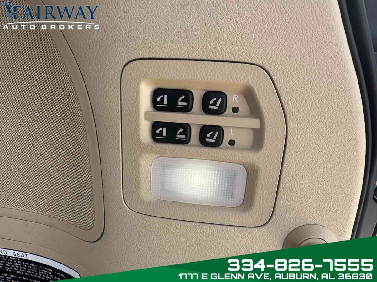 Used 2016 Lexus LX 570 4WD w/ Luxury Package image 31