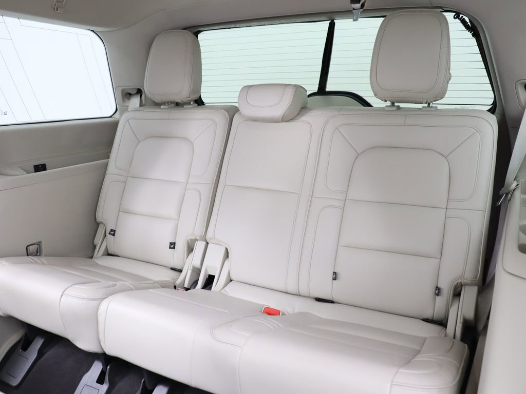 Used 2019 Lincoln Navigator Reserve AWD/4WD image 39