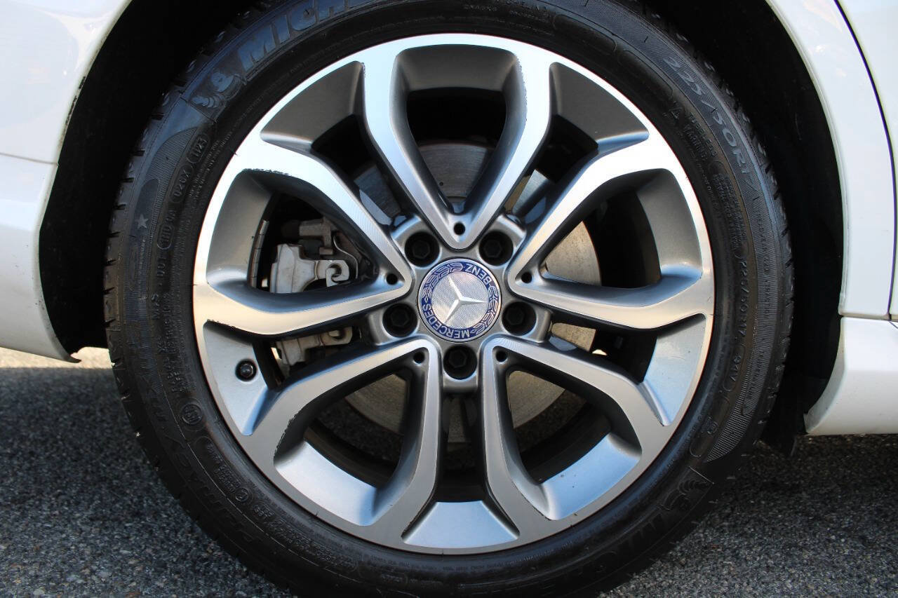 Used 2016 Mercedes-Benz C 300 4MATIC Sedan image 21