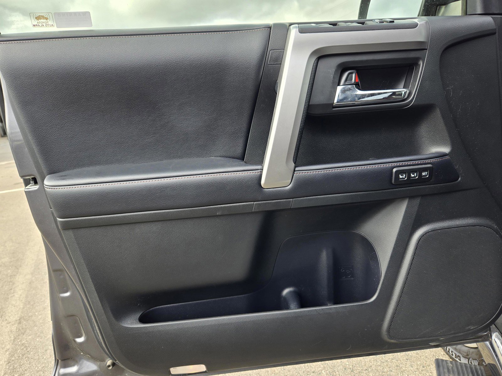 Used 2018 Toyota 4Runner Limited image 16