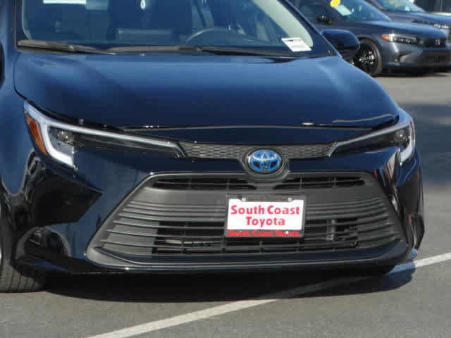 Used 2023 Toyota Corolla LE w/ Carpet Mat Package (TMS) image 4