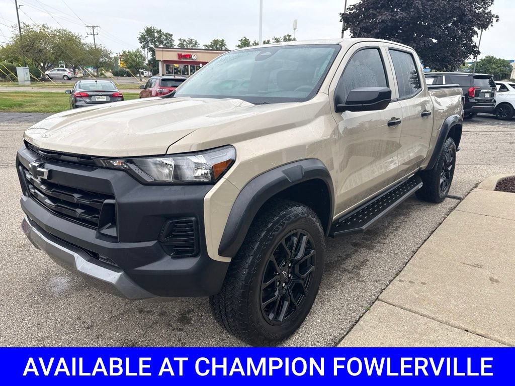 Used 2024 Chevrolet Colorado Trail Boss w/ LPO, Dark Essentials Package AWD/4WD image 10