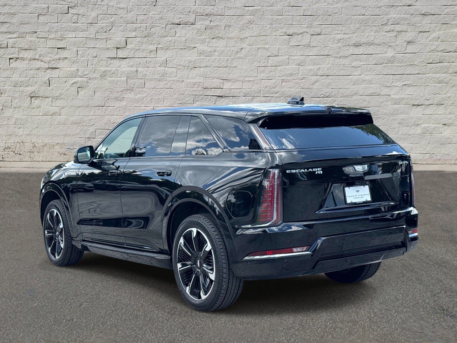 Certified 2026 Cadillac Escalade IQ Sport 1 AWD/4WD image 3