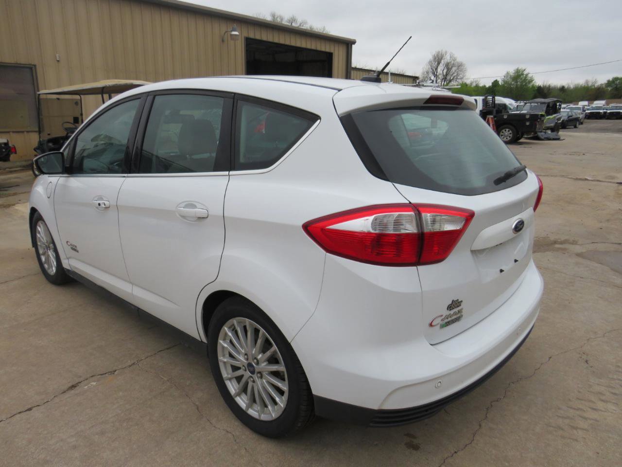 Used 2014 Ford C-MAX Energi SEL FWD image 3