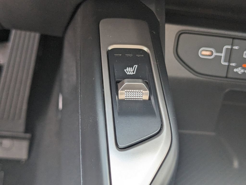 Used 2025 Kia Sorento EX AWD/4WD image 22