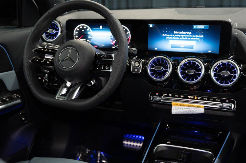 New 2026 Mercedes-Benz GLA 35 AMG 4MATIC image 18