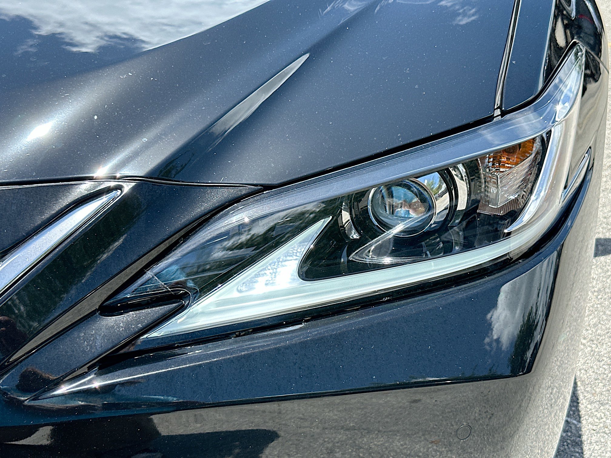 Used 2020 Lexus ES 300h w/ Premium Package FWD image 31