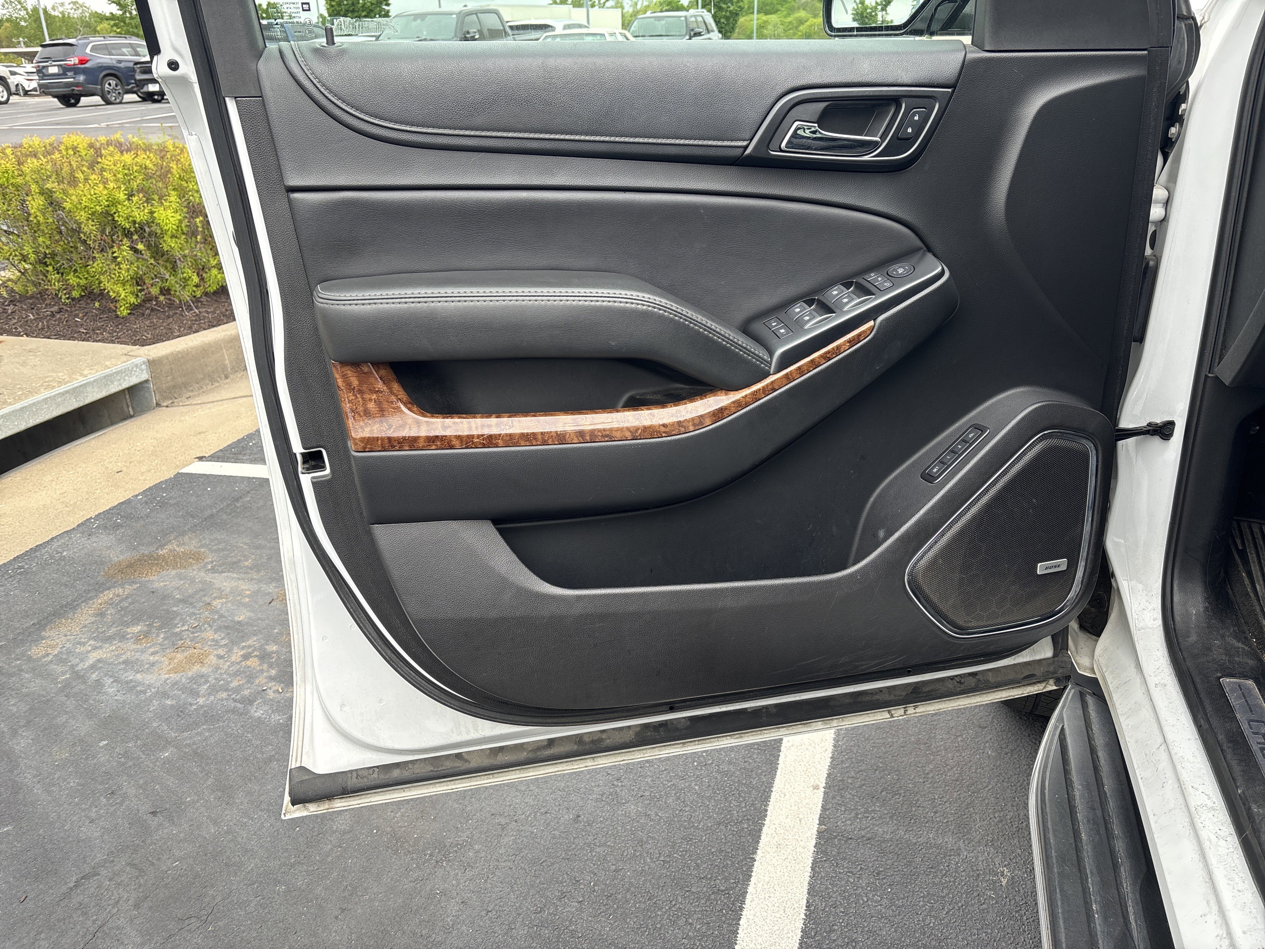 Used 2018 Chevrolet Suburban Premier RWD image 13