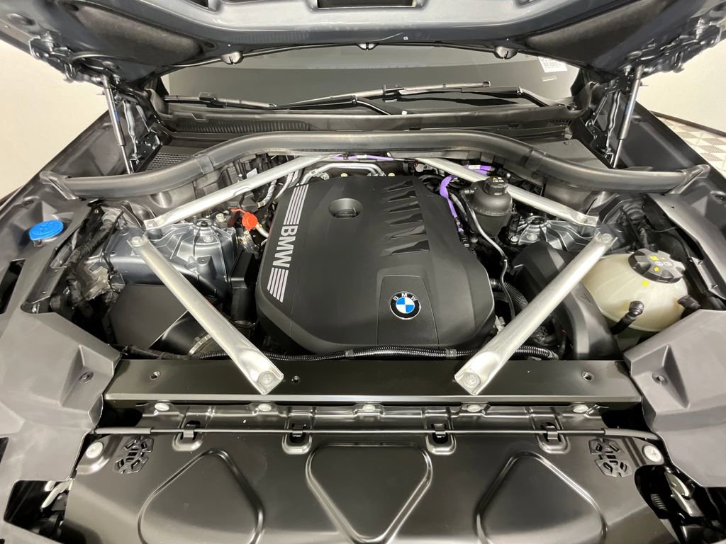 Used 2024 BMW X6 xDrive40i w/ M Sport Professional Package image 28