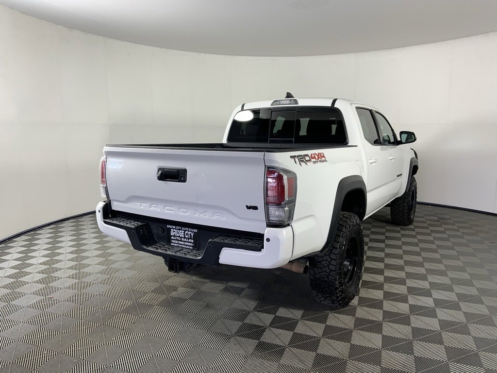Used 2020 Toyota Tacoma TRD Off-Road image 3