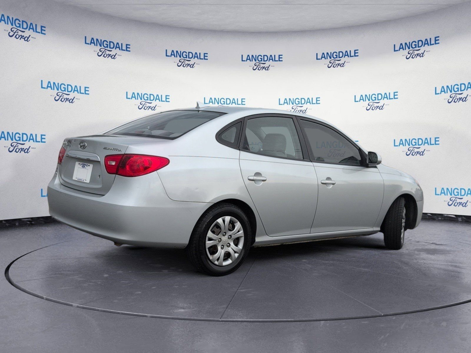 Used 2010 Hyundai Elantra GLS FWD image 4