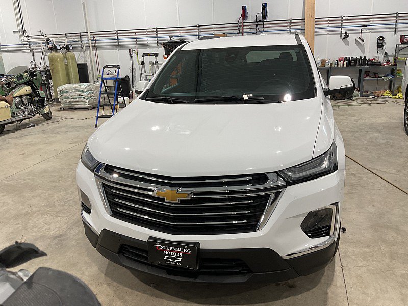 Used 2023 Chevrolet Traverse LT AWD/4WD image 2